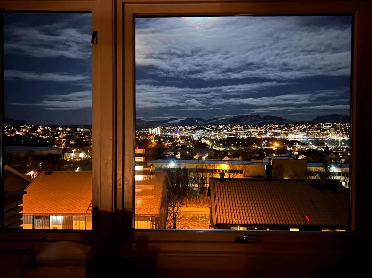 Large House With Spectacular View Villa Tromsø Kültér fotó